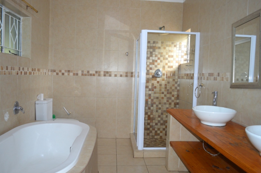 4 Bedroom Property for Sale in Wilkeville North West